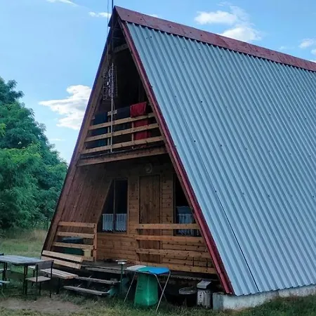 Chata Nad Jeziorem I Pod Lasem *