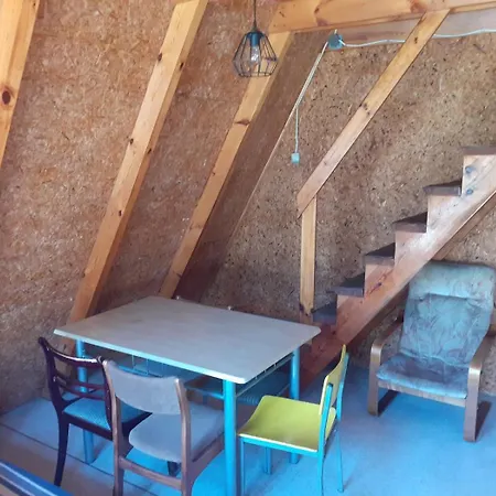 Nad Jeziorem I Pod Lasem Chata