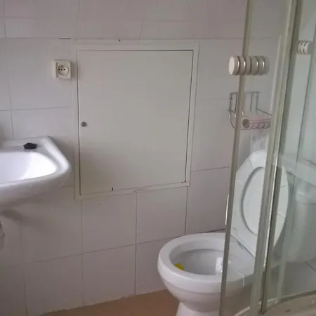 Nad Jeziorem I Pod Lasem * Zdbice