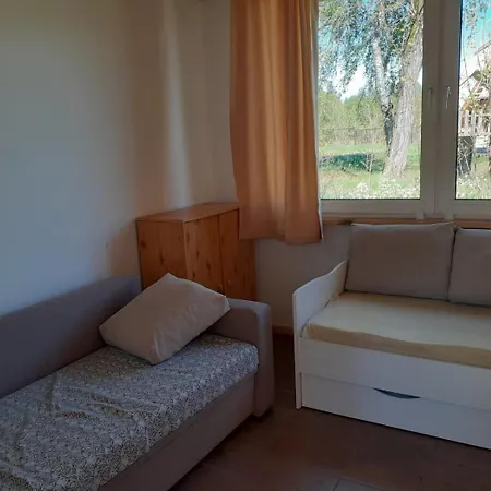 Nad Jeziorem I Pod Lasem Chata Zdbice