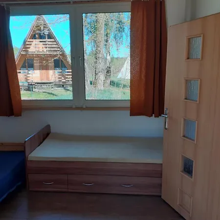 Nad Jeziorem I Pod Lasem *