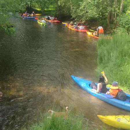 Nad Jeziorem I Pod Lasem Chata