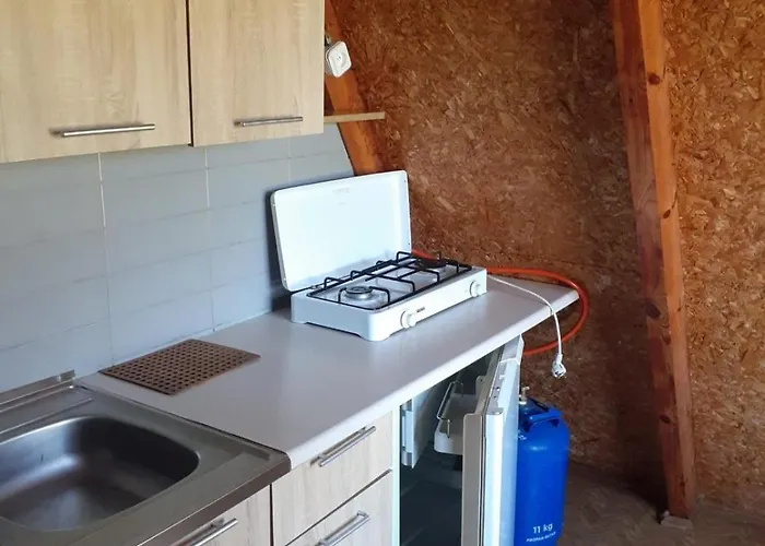 Nad Jeziorem I Pod Lasem *