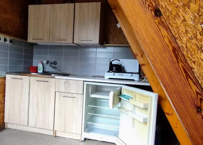 Nad Jeziorem I Pod Lasem