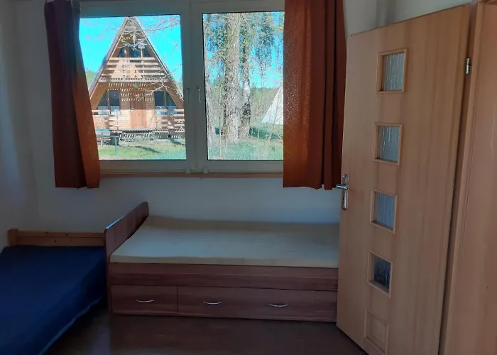 Nad Jeziorem I Pod Lasem *