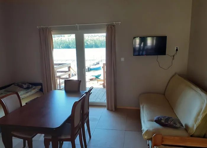 Nad Jeziorem I Pod Lasem Zdbice