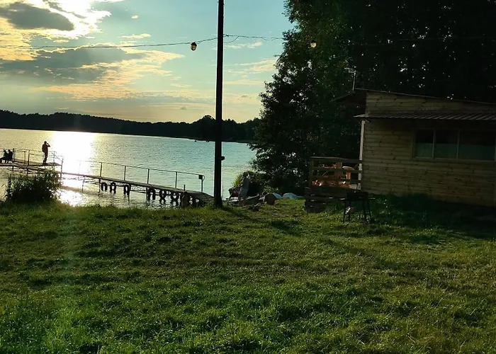 Lodge Nad Jeziorem I Pod Lasem