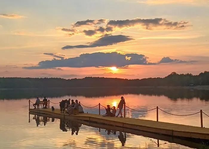 Nad Jeziorem I Pod Lasem Lodge